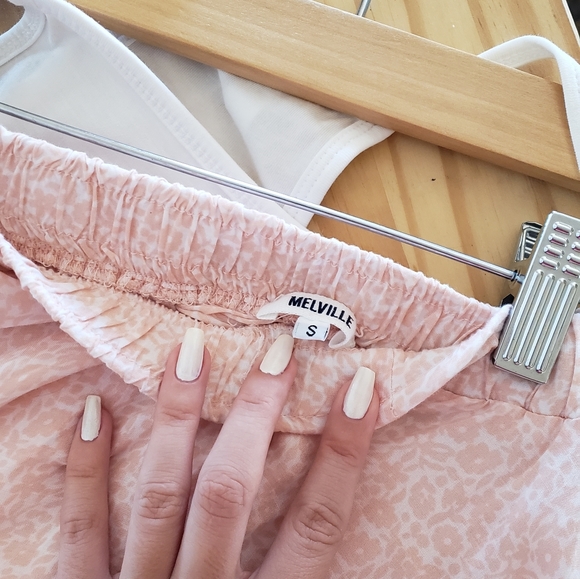 Brandy Melville Dresses & Skirts - Brandy Melville Floral Skirt